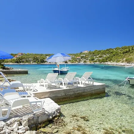 Vikendica Beachfront Family-friendly House With Hot Tub Cove Stratincica, Korcula - 9265