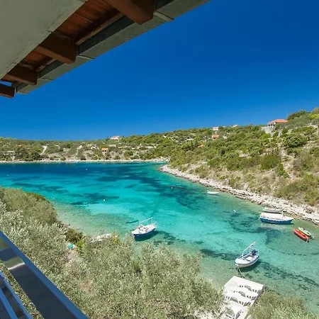 Vikendica Beachfront Family-friendly House With Hot Tub Cove Stratincica, Korcula - 9265 Vela Luka