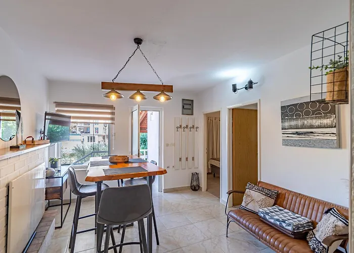 Seaside House For Families With Children Cove Stratincica, Korcula - 9265 Holiday home *